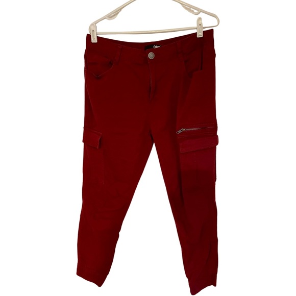 G by Guess. Cargo joggers. Waist 33. Maroon. Cotton/Spandex. - Picture 1 of 3